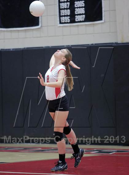 Thumbnail 3 in Upper St. Clair vs Mt. Lebanon photogallery.