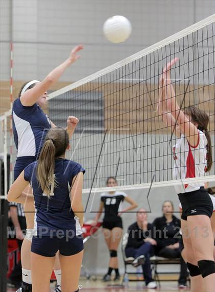 Thumbnail 1 in Upper St. Clair vs Mt. Lebanon photogallery.
