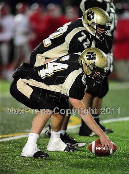 Thumbnail 2 in New Canaan vs. Hand (CIAC Class L Semifinal) photogallery.