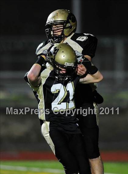Thumbnail 1 in New Canaan vs. Hand (CIAC Class L Semifinal) photogallery.