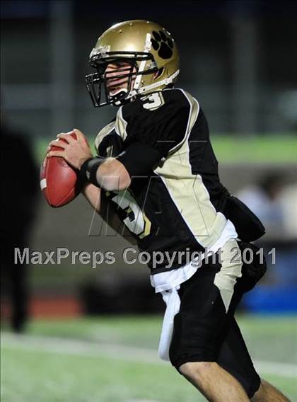 Thumbnail 2 in New Canaan vs. Hand (CIAC Class L Semifinal) photogallery.