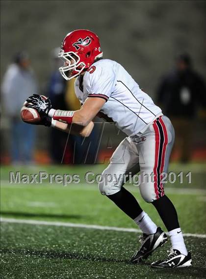 Thumbnail 3 in New Canaan vs. Hand (CIAC Class L Semifinal) photogallery.