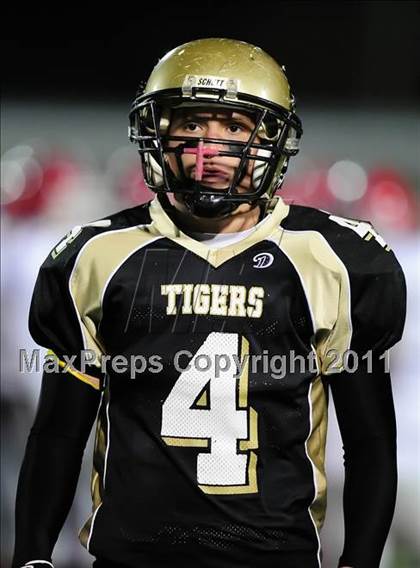 Thumbnail 2 in New Canaan vs. Hand (CIAC Class L Semifinal) photogallery.