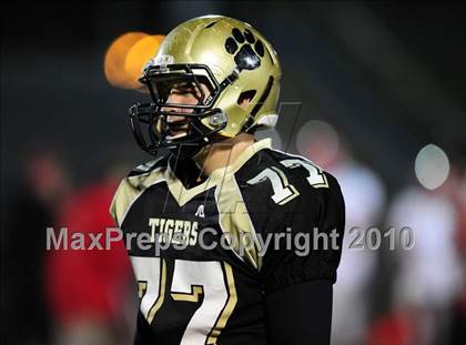 Thumbnail 1 in New Canaan vs. Hand (CIAC Class L Semifinal) photogallery.