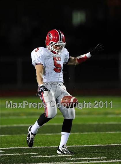 Thumbnail 3 in New Canaan vs. Hand (CIAC Class L Semifinal) photogallery.