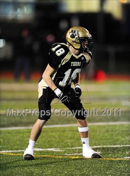 Thumbnail 2 in New Canaan vs. Hand (CIAC Class L Semifinal) photogallery.