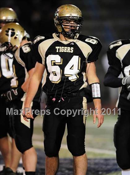 Thumbnail 2 in New Canaan vs. Hand (CIAC Class L Semifinal) photogallery.
