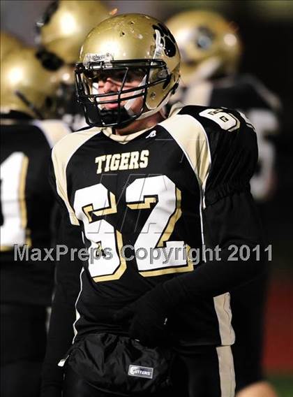 Thumbnail 1 in New Canaan vs. Hand (CIAC Class L Semifinal) photogallery.