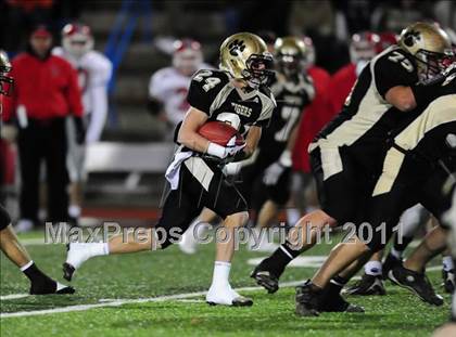 Thumbnail 2 in New Canaan vs. Hand (CIAC Class L Semifinal) photogallery.