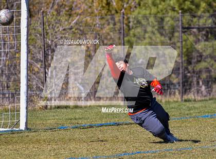 Thumbnail 3 in  Tierra Encantada vs. Santa Fe Prep (NMAA A-3A Quarterfinal) photogallery.