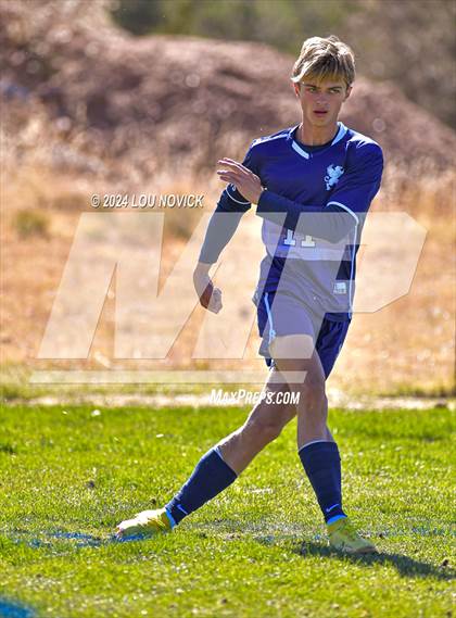 Thumbnail 3 in  Tierra Encantada vs. Santa Fe Prep (NMAA A-3A Quarterfinal) photogallery.