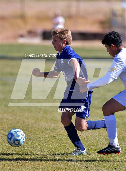 Thumbnail 3 in  Tierra Encantada vs. Santa Fe Prep (NMAA A-3A Quarterfinal) photogallery.