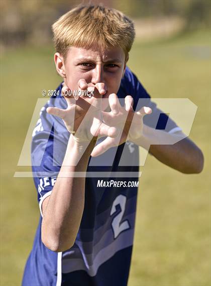 Thumbnail 2 in  Tierra Encantada vs. Santa Fe Prep (NMAA A-3A Quarterfinal) photogallery.