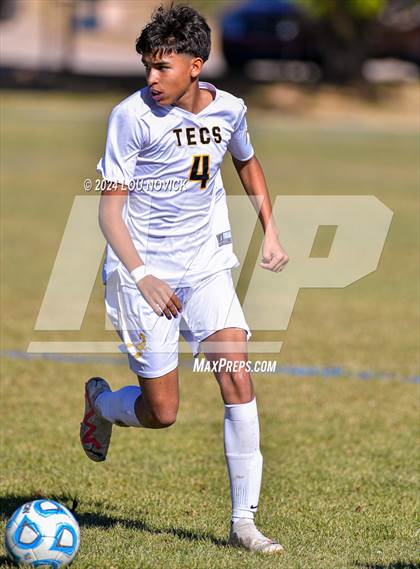 Thumbnail 2 in  Tierra Encantada vs. Santa Fe Prep (NMAA A-3A Quarterfinal) photogallery.