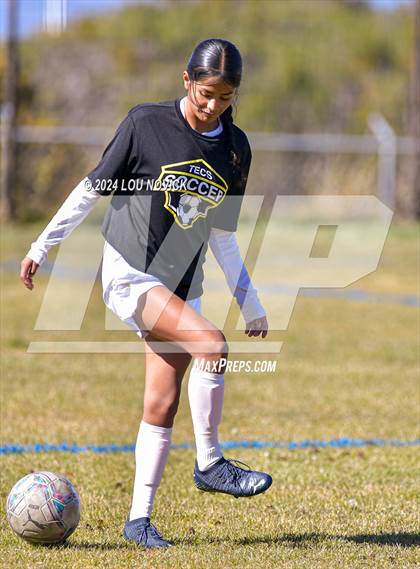 Thumbnail 2 in  Tierra Encantada vs. Santa Fe Prep (NMAA A-3A Quarterfinal) photogallery.