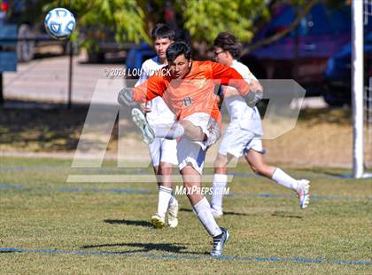 Thumbnail 1 in  Tierra Encantada vs. Santa Fe Prep (NMAA A-3A Quarterfinal) photogallery.