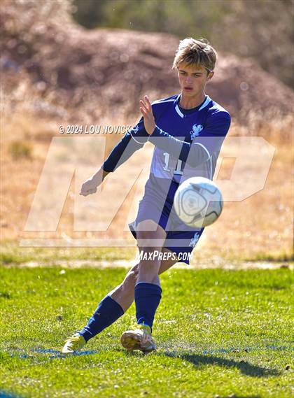 Thumbnail 2 in  Tierra Encantada vs. Santa Fe Prep (NMAA A-3A Quarterfinal) photogallery.