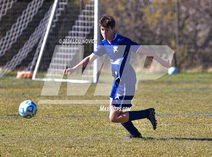 Thumbnail 3 in  Tierra Encantada vs. Santa Fe Prep (NMAA A-3A Quarterfinal) photogallery.