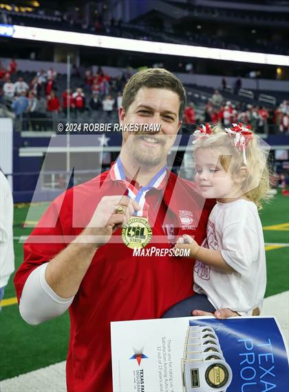 Thumbnail 3 in Columbus @ Malakoff (UIL 3A Division I Football Final Medal Ceremony) photogallery.