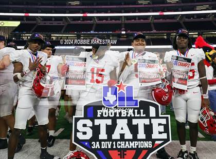 Thumbnail 2 in Columbus @ Malakoff (UIL 3A Division I Football Final Medal Ceremony) photogallery.