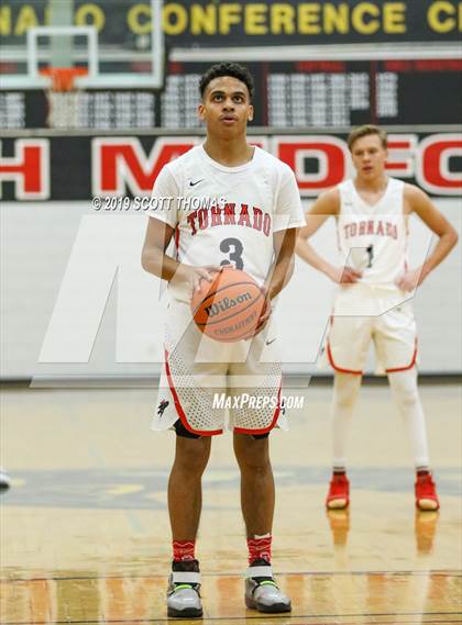 Thumbnail 1 in McNary vs. North Medford (Abby's Pizza Holiday Classic) photogallery.