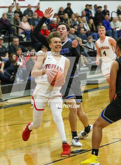 Thumbnail 3 in McNary vs. North Medford (Abby's Pizza Holiday Classic) photogallery.