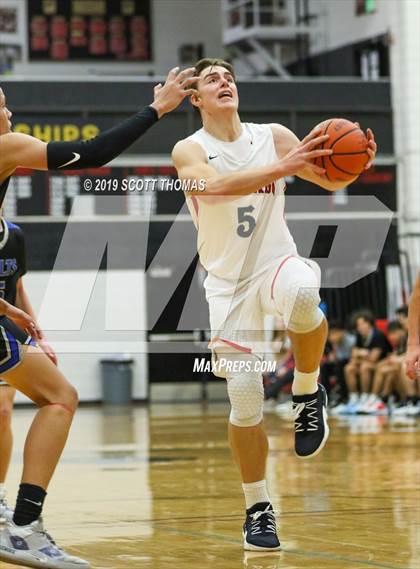 Thumbnail 2 in McNary vs. North Medford (Abby's Pizza Holiday Classic) photogallery.