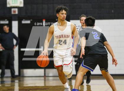 Thumbnail 3 in McNary vs. North Medford (Abby's Pizza Holiday Classic) photogallery.