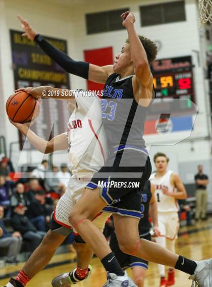 Thumbnail 3 in McNary vs. North Medford (Abby's Pizza Holiday Classic) photogallery.