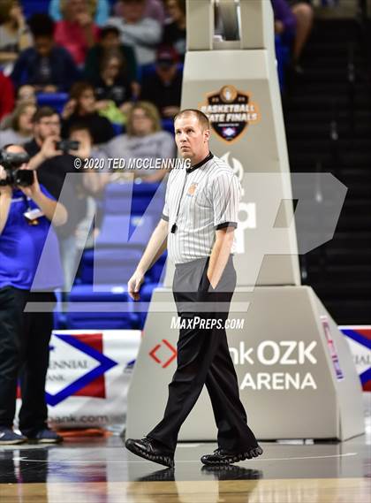 Thumbnail 3 in Kirby vs. Viola (AAA 1A State Final) photogallery.