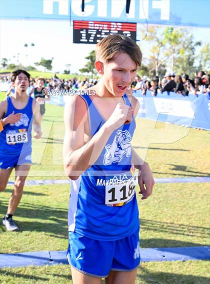 Thumbnail 2 in AIA Division III Championships photogallery.