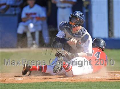 Thumbnail 2 in Wakeland vs Centennial (District 9-4A tiebreaker) photogallery.