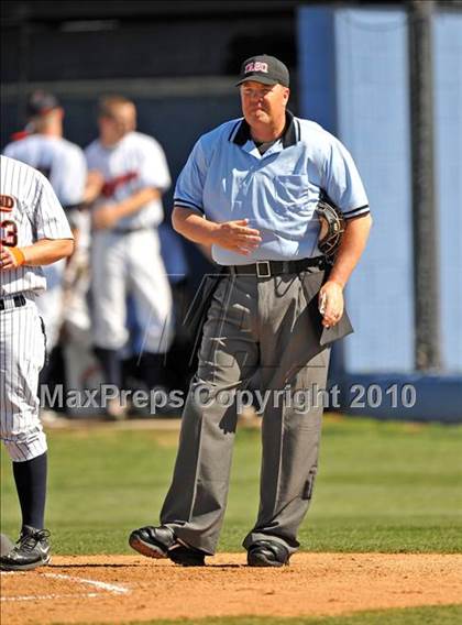 Thumbnail 3 in Wakeland vs Centennial (District 9-4A tiebreaker) photogallery.