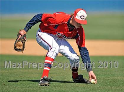 Thumbnail 1 in Wakeland vs Centennial (District 9-4A tiebreaker) photogallery.