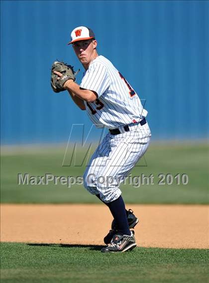 Thumbnail 2 in Wakeland vs Centennial (District 9-4A tiebreaker) photogallery.