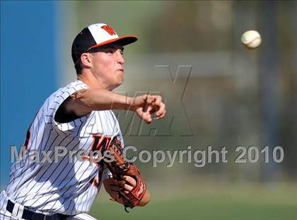 Thumbnail 3 in Wakeland vs Centennial (District 9-4A tiebreaker) photogallery.
