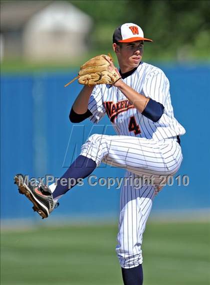 Thumbnail 2 in Wakeland vs Centennial (District 9-4A tiebreaker) photogallery.