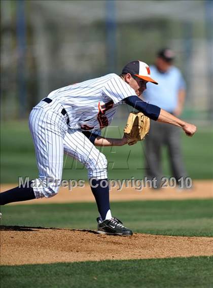Thumbnail 2 in Wakeland vs Centennial (District 9-4A tiebreaker) photogallery.