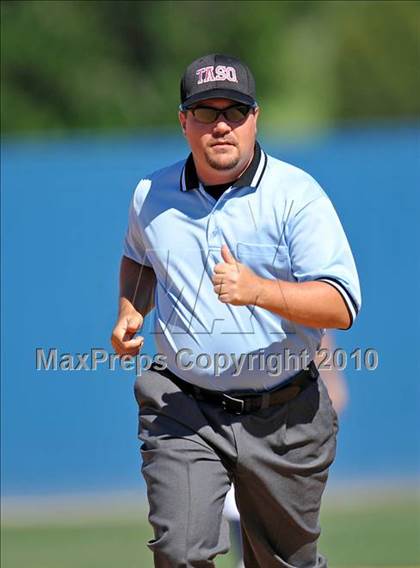 Thumbnail 3 in Wakeland vs Centennial (District 9-4A tiebreaker) photogallery.