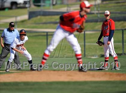 Thumbnail 3 in Wakeland vs Centennial (District 9-4A tiebreaker) photogallery.