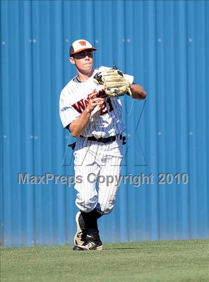 Thumbnail 2 in Wakeland vs Centennial (District 9-4A tiebreaker) photogallery.