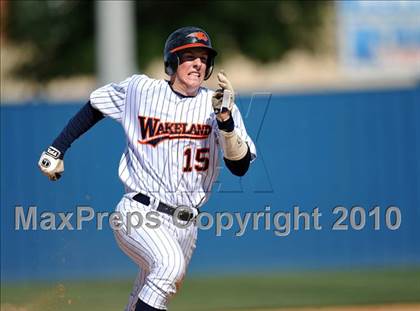 Thumbnail 1 in Wakeland vs Centennial (District 9-4A tiebreaker) photogallery.