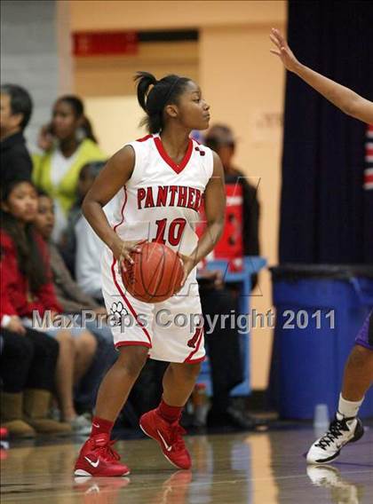 Thumbnail 3 in Piedmont vs. St. Mary's (CIF NCS D4 Final) photogallery.