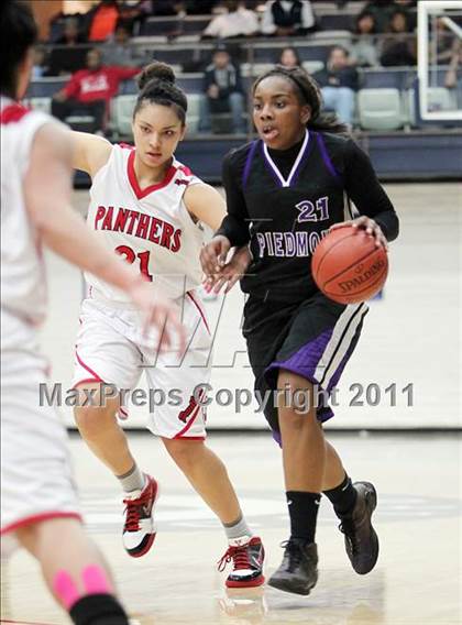 Thumbnail 2 in Piedmont vs. St. Mary's (CIF NCS D4 Final) photogallery.