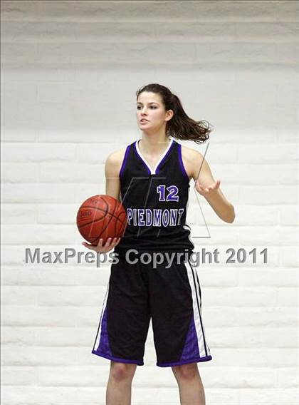 Thumbnail 2 in Piedmont vs. St. Mary's (CIF NCS D4 Final) photogallery.