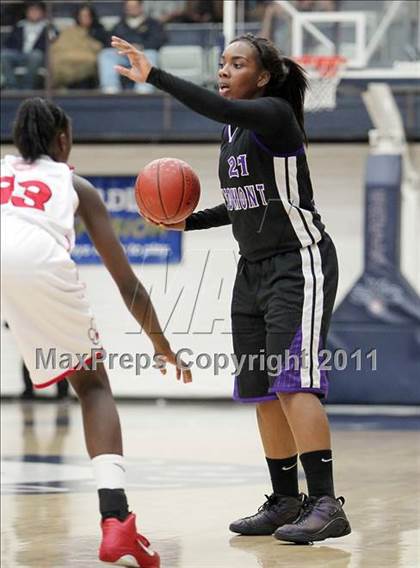 Thumbnail 2 in Piedmont vs. St. Mary's (CIF NCS D4 Final) photogallery.