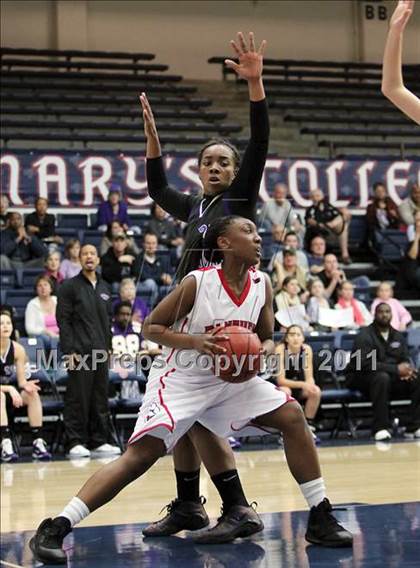 Thumbnail 3 in Piedmont vs. St. Mary's (CIF NCS D4 Final) photogallery.