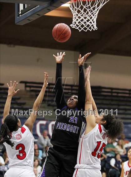 Thumbnail 2 in Piedmont vs. St. Mary's (CIF NCS D4 Final) photogallery.