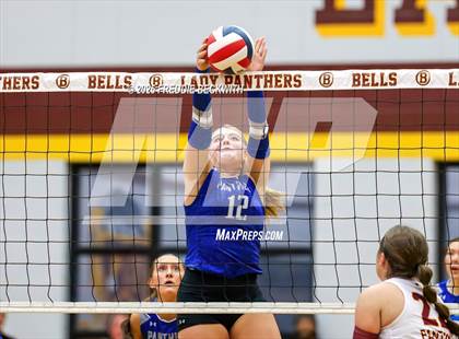 Thumbnail 1 in Van Alstyne @ Bells photogallery.