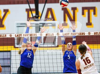 Thumbnail 2 in Van Alstyne @ Bells photogallery.